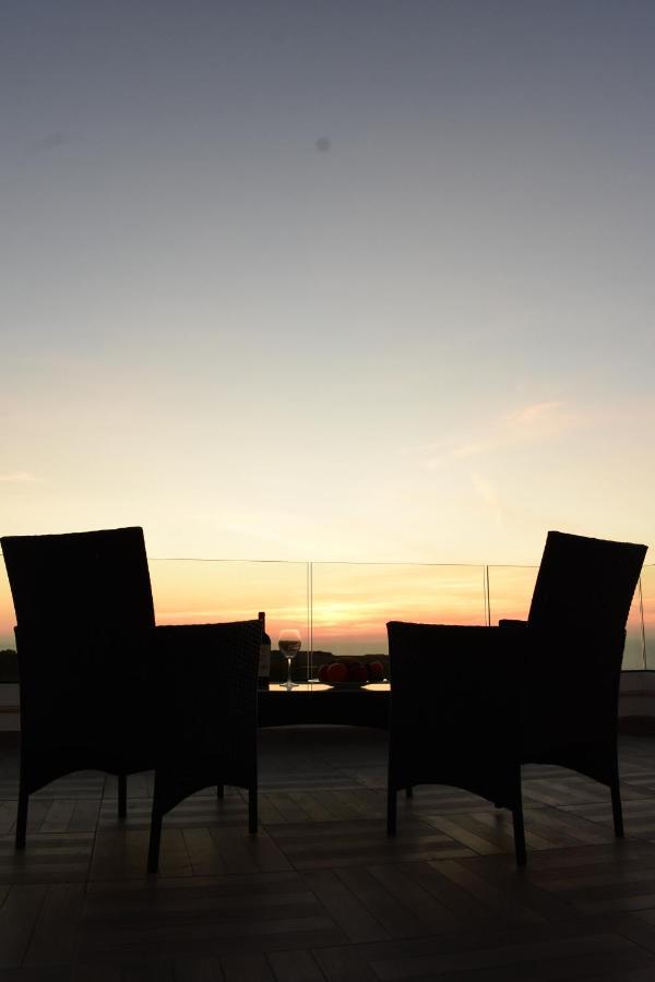 Sunset And Seaview Apartment -Brand New Mellieħa Kültér fotó