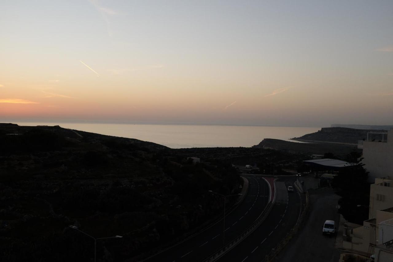 Sunset And Seaview Apartment -Brand New Mellieħa Kültér fotó